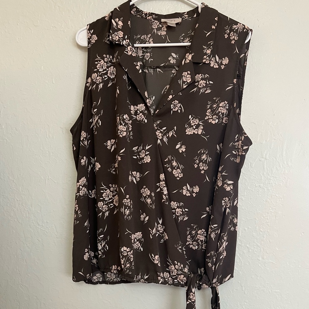 LOFT sleeveless Faux Wrap Top Taupe/ Brown XL